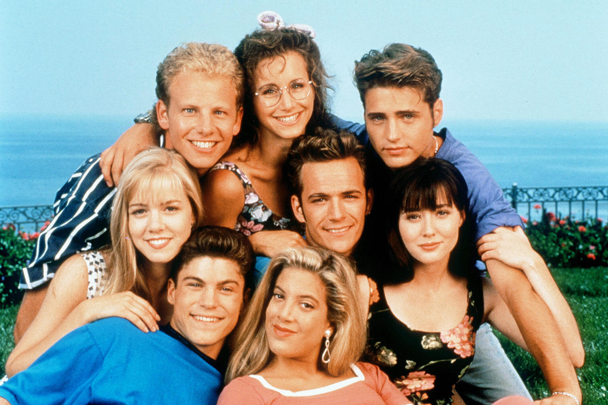 tv shows to binge watch, tv shows to rewatch, beverly hills 90210