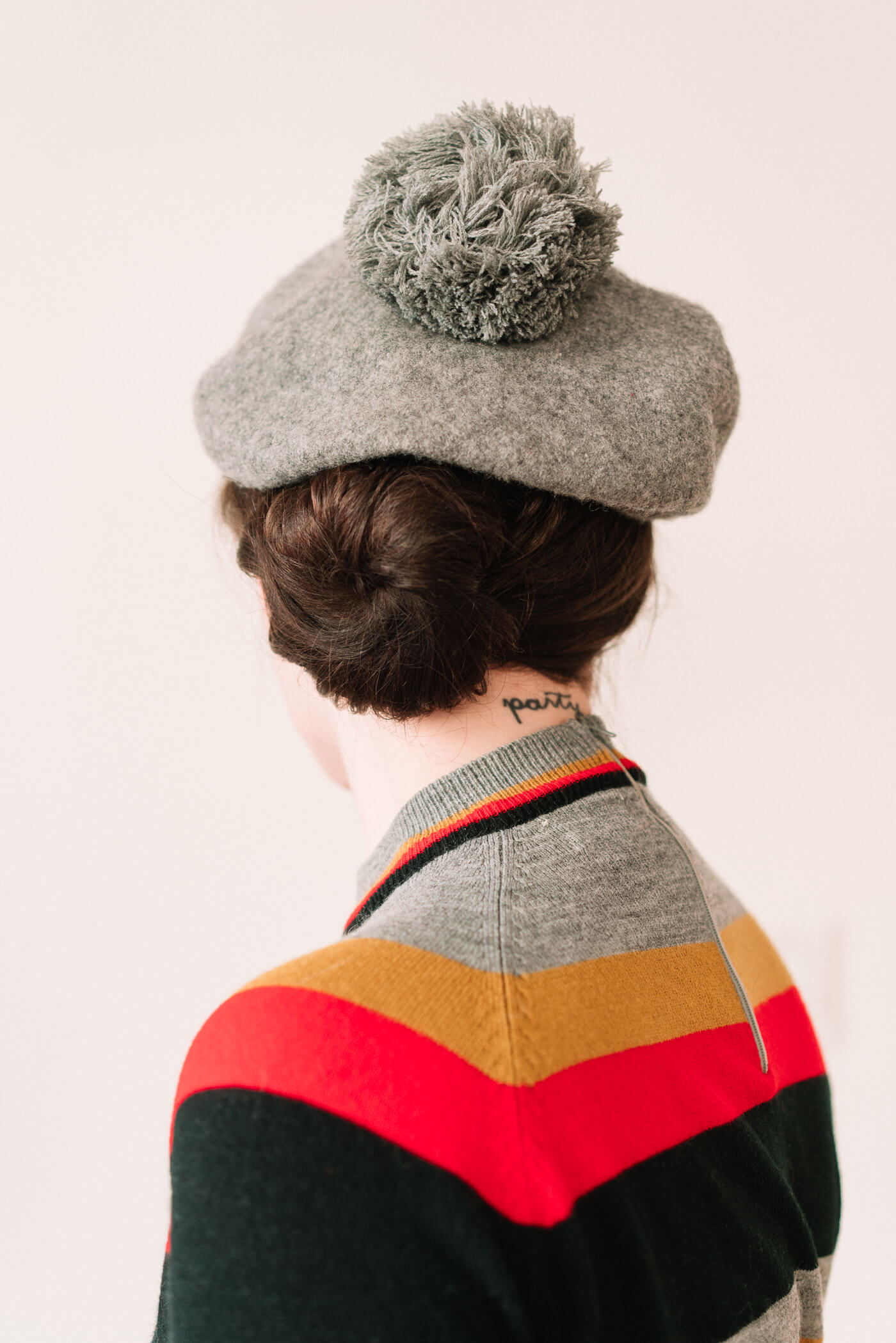 how to style your hair with a beret