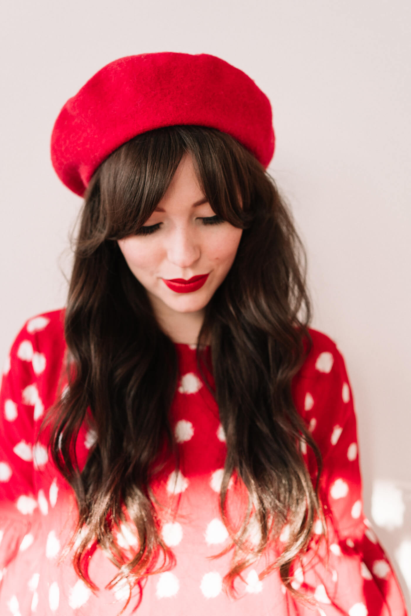 how to style your hair with a beret