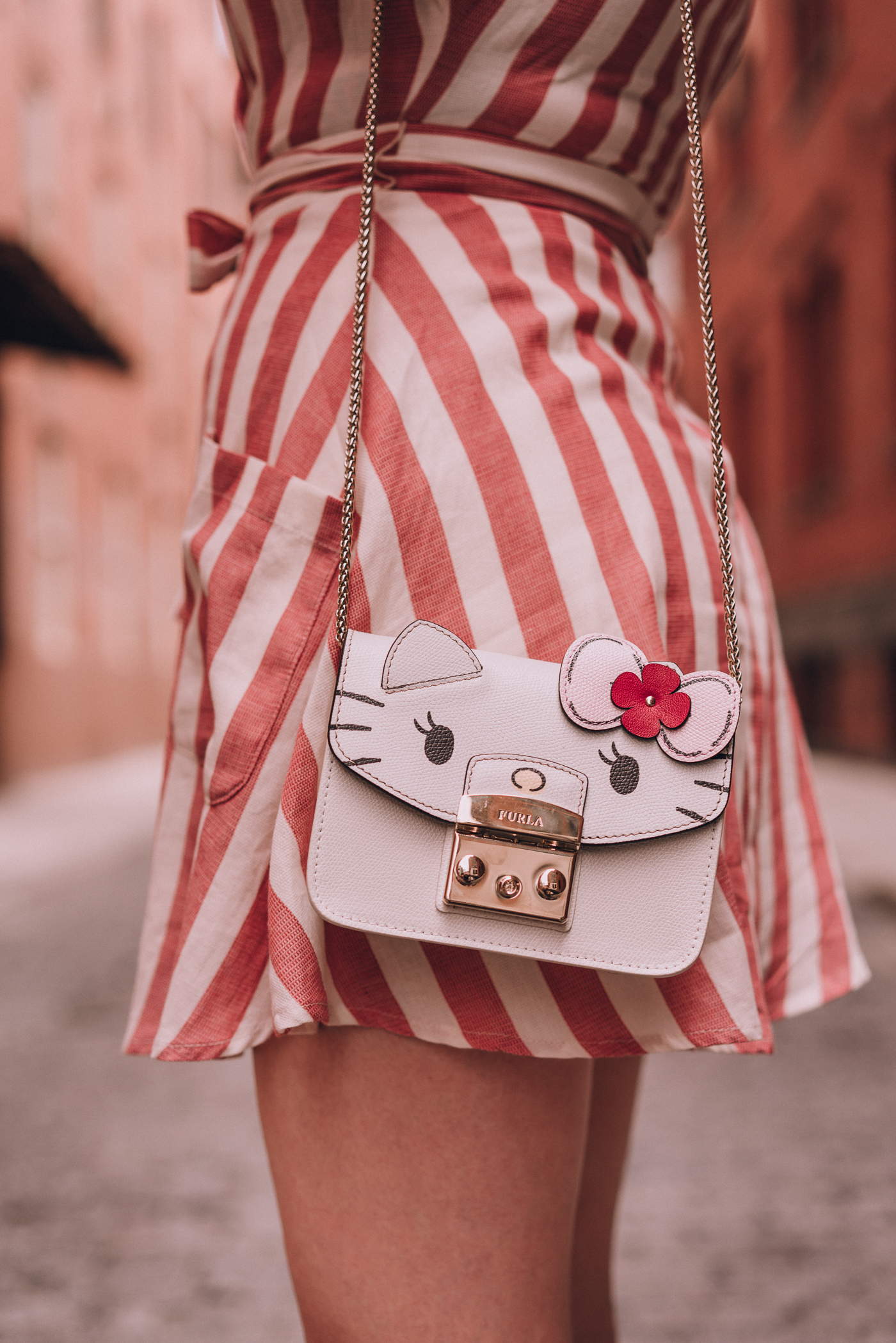 furla hello kitty