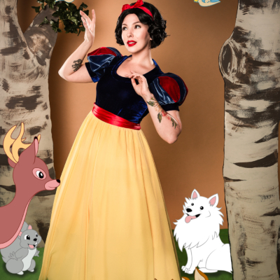 snow white halloween costume Evelyn Bourdon