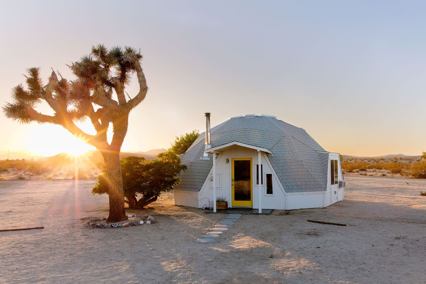 7 Beautiful Airbnbs on My Wish List