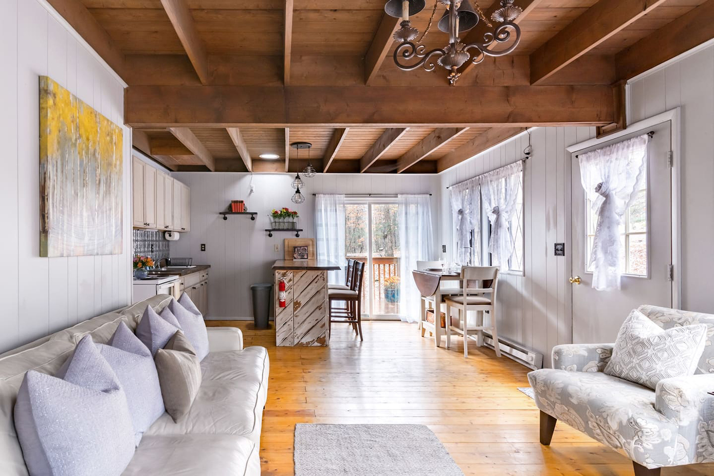 7 Beautiful Airbnbs on My Wish List