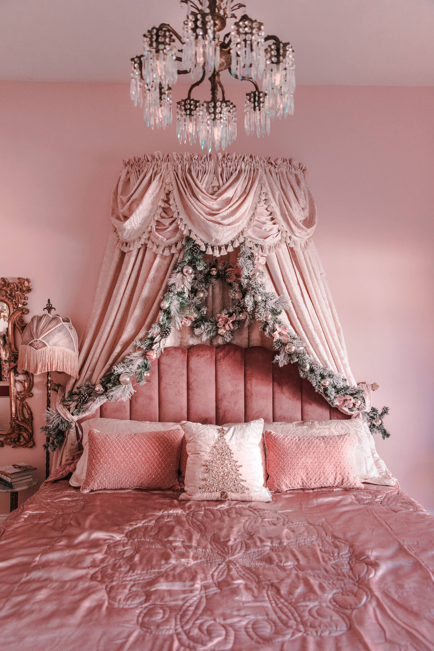 Evelyn Bourdon's soft pink christmas decor