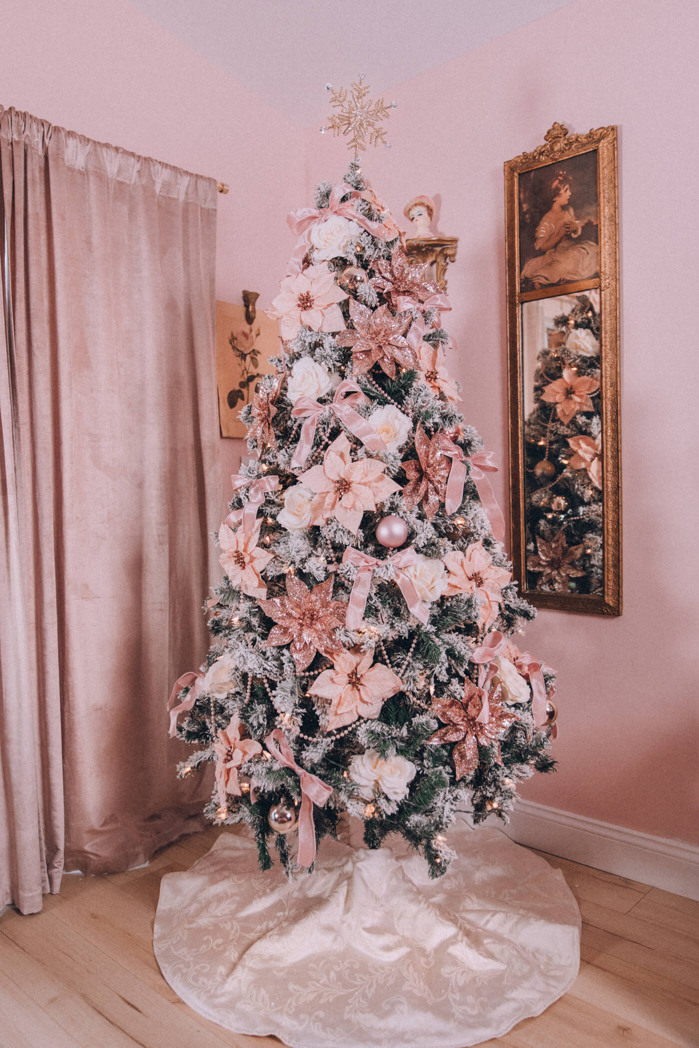 Evelyn Bourdon's soft pink christmas decor