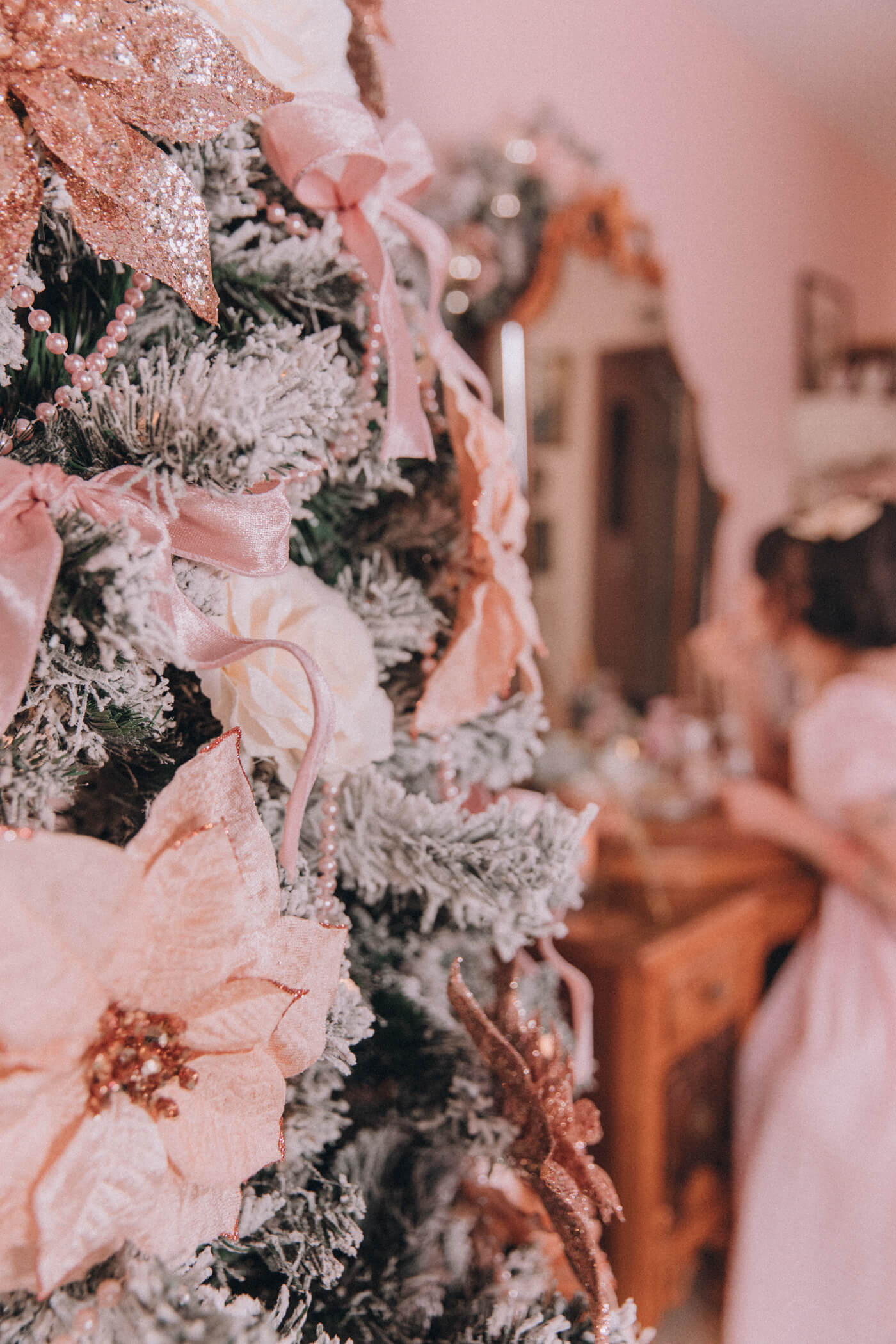 Evelyn Bourdon's soft pink christmas decor